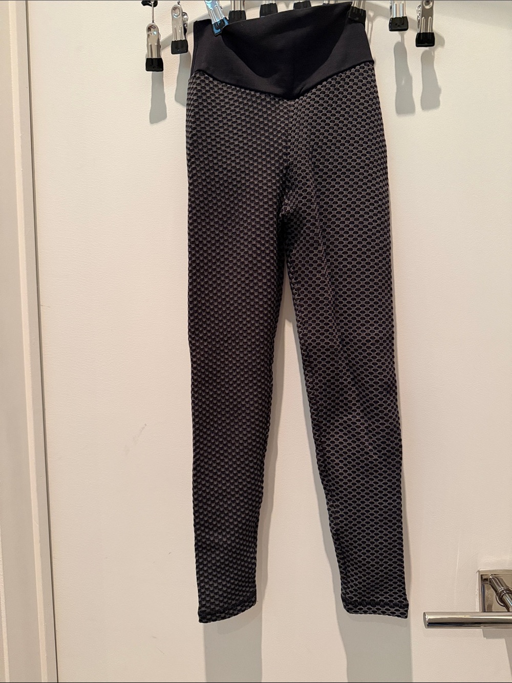 Women’s High-Waist Textured Leggings - Black